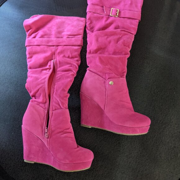 Fushia Knee high wedge boots - Picture 2 of 3
